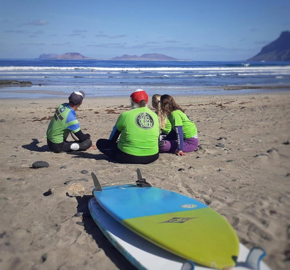 Yokomosurf camp Famara Eksteriør billede
